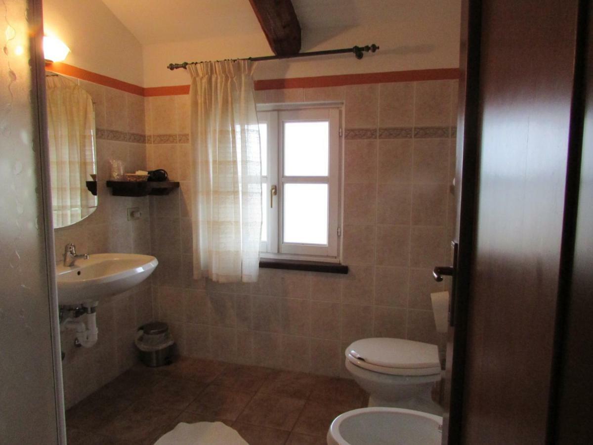 Agriturismo Cascina Barin Roddi Ngoại thất bức ảnh